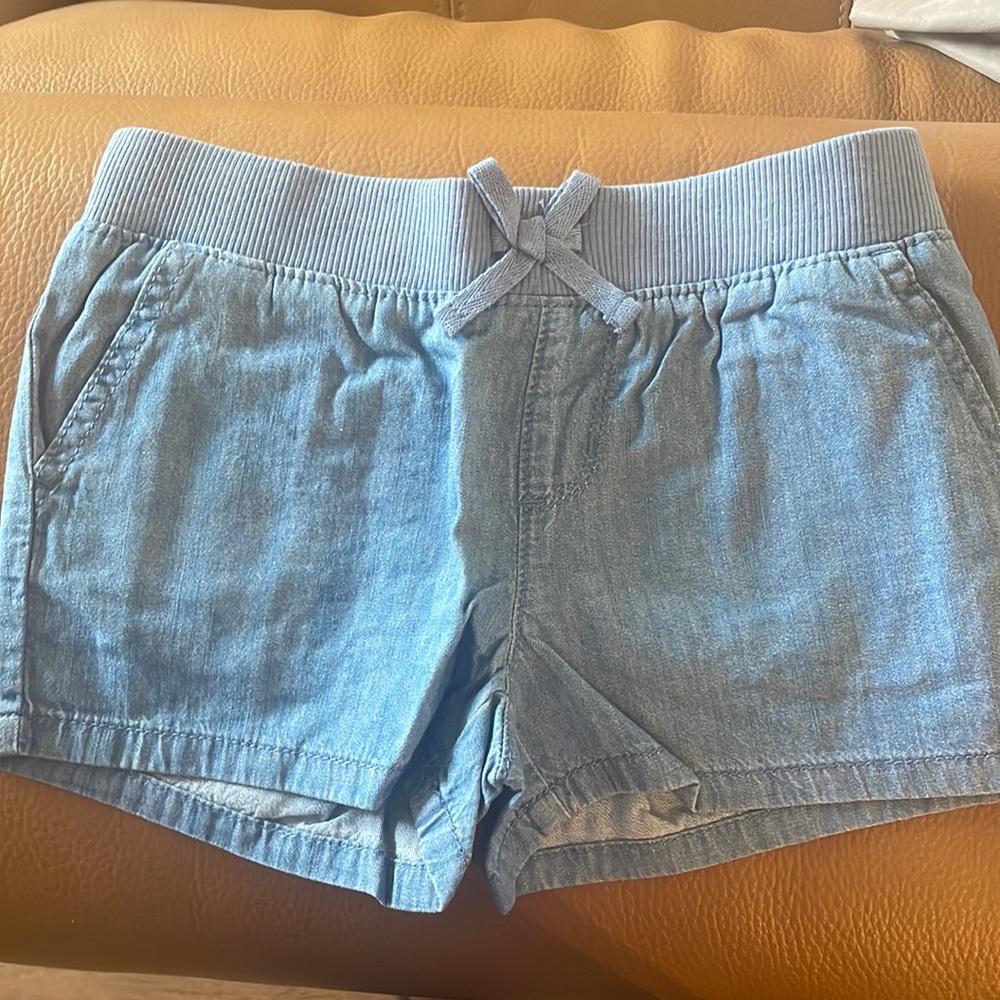 The Children’s Place girls size 5 shorts
